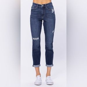 NWOT Judy Blue High Rise Distressed Boyfriend Jeans
